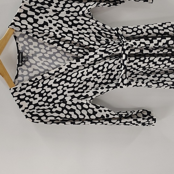 Versona Pullover Dress Size Small Faux Wrap Black and White Elbow Sleeve Stretch - Picture 2 of 8